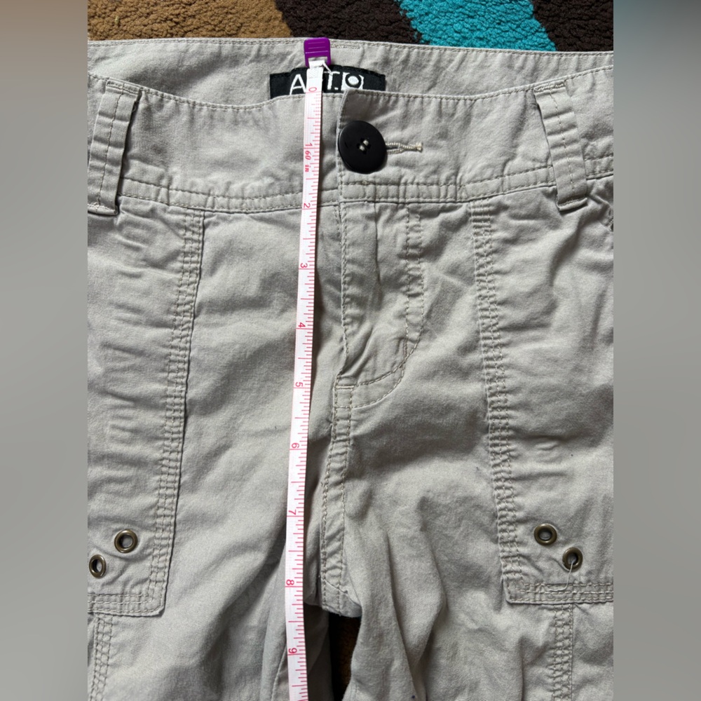 Apt. 9 Light Khaki Cargo Capris - Picture 8 of 11